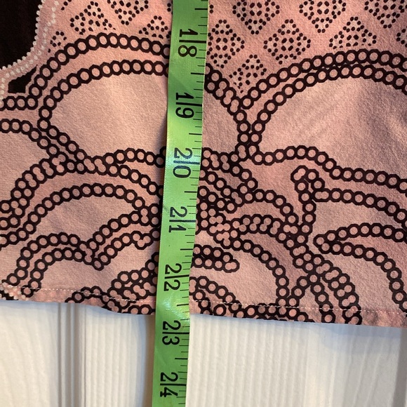 ST.JOHN, Women’s Paisley sleeveless top, Size:Medium, Color: Mauve and Black - Picture 4 of 8